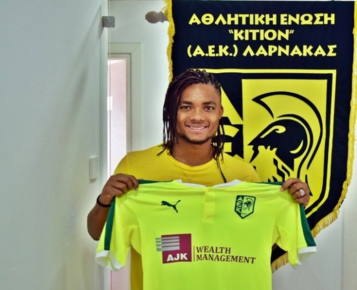 El AEK Larnaca firma a Nélson