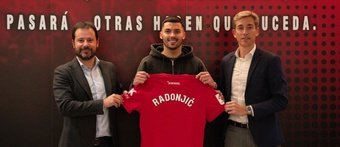 Nemanja Radonjic troca a Itália pela Espanha. O jogador chega por empréstimo do Torino ao Mallorca, onde passará o restante da temporada.