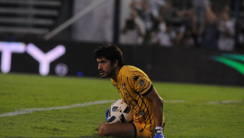 Champagne pidió a Olimpo poder salir para aprovechar la oportunidad de jugar en España. ClubOlimpo