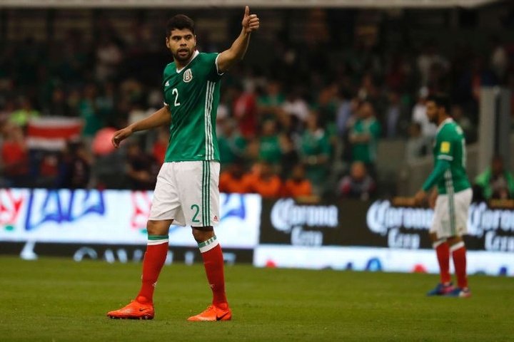 Mexico come from behind to beat hosts