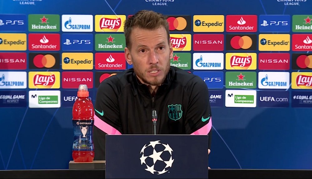 Neto em coletiva de imprensa.Captura/FCBarcelona