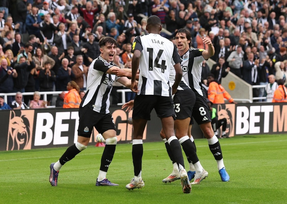 Isak scored the winning goal for the Magpies. AFP