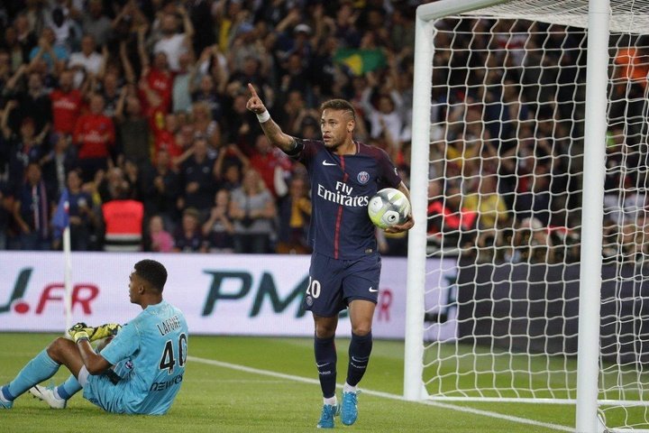 Com Neymar novamente em destaque, PSG goleia na Ligue 1