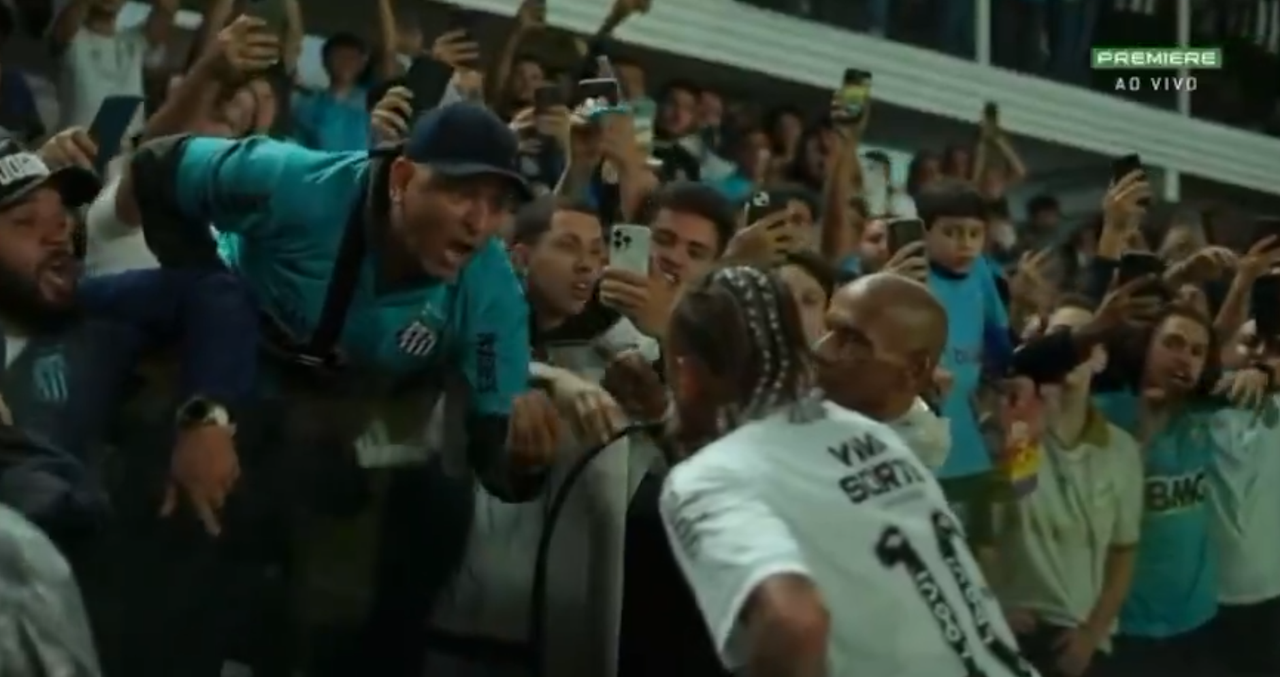 Neymar clashes with Santos fans after back-to-back defeats
