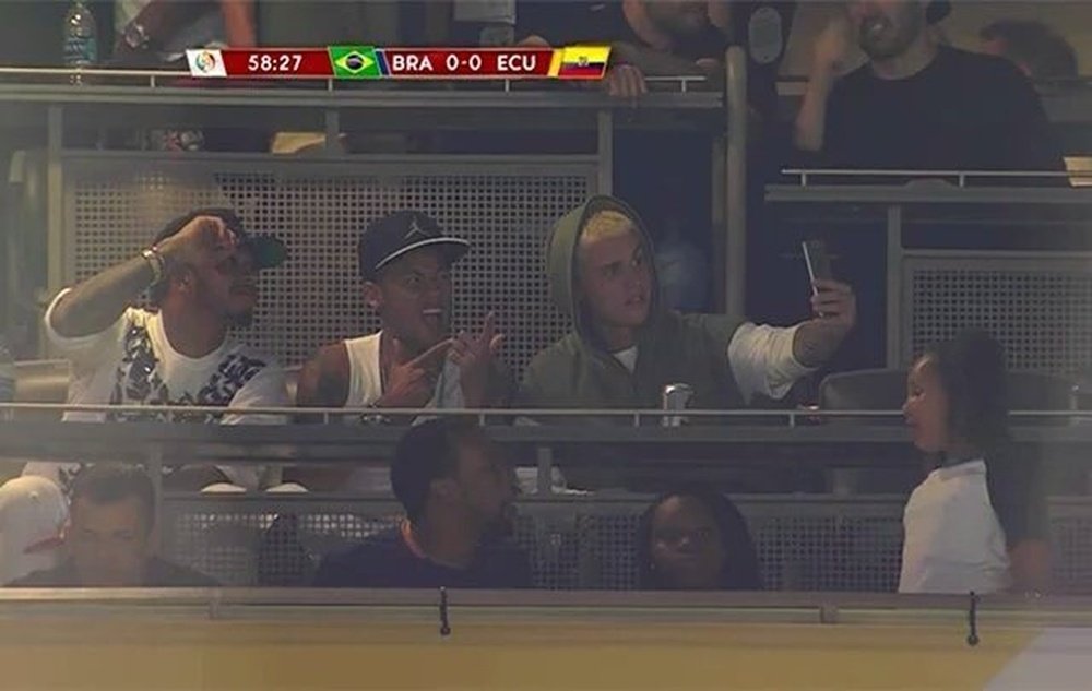 Neymar Jr y Justin Bieber presencian juntos el partido de Brasil ante Ecuador. Canal+
