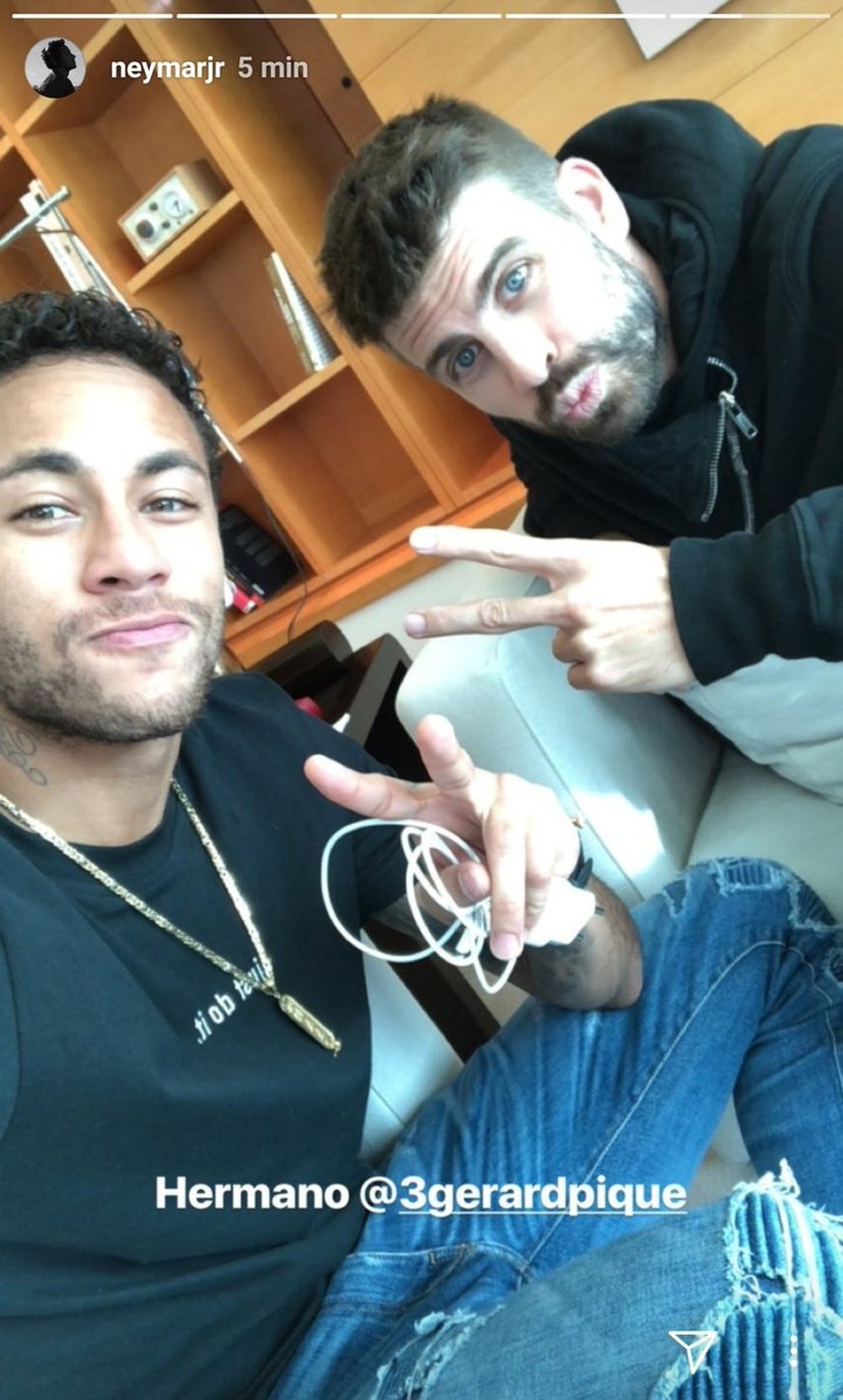 Neymar y Piqué, juntos de nuevo. Neymarjr