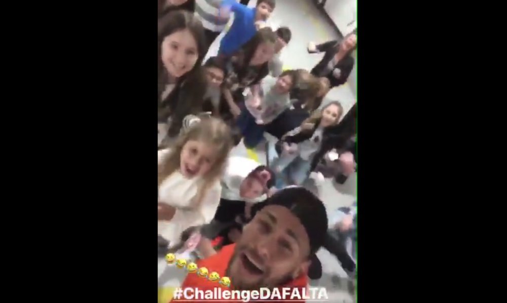 El brasileño se sumó al reto viral. Instagram/Neymar