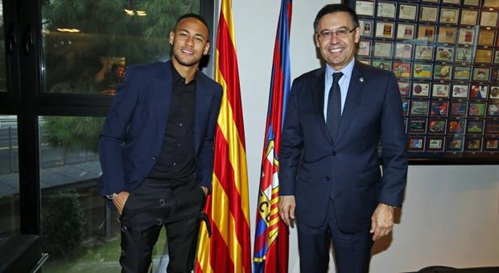 Neymar demandó al Barça y viceversa. EFE