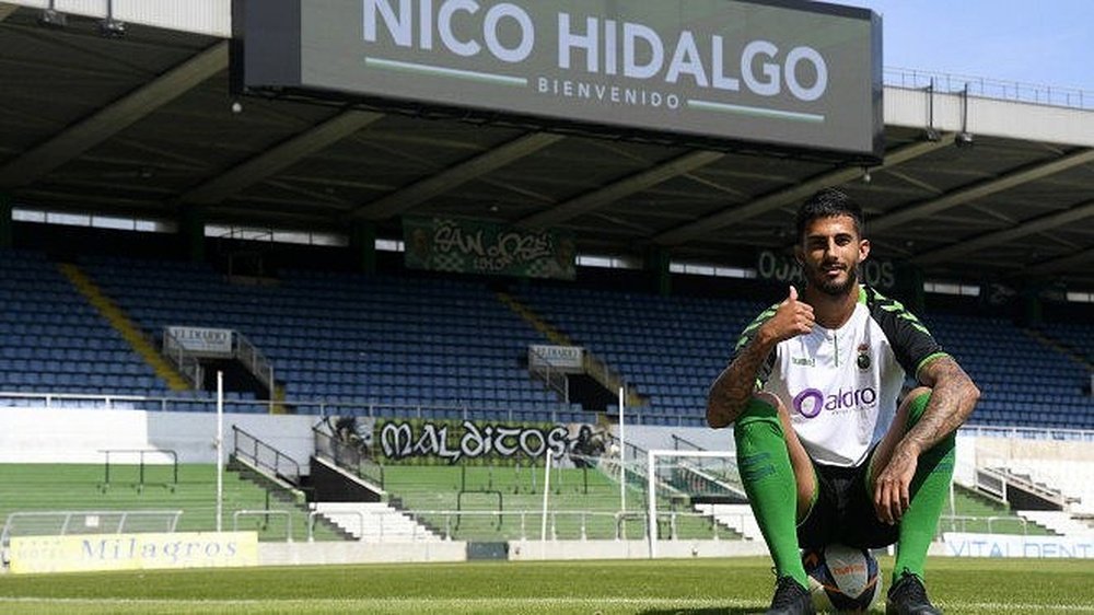 El Racing incorpora su último refuerzo para la temporada en Segunda División B. RealRacingClub