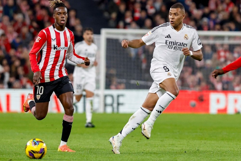 Nico Williams said that the player he looks up to the most is Kylian Mbappe. EFE