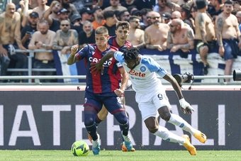 El Bologna remontó hasta empatarle al Nápoles (2-2) en el duelo de la jornada 37 en la Serie A. Lewis Ferguson y Lorenzo de Silvestri igualaron el doblete de Victor Osimhen, quien se quedó a las puertas del 'hat trick'.