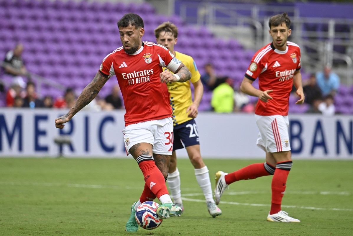 Nicolás Otamendi Benfica-Auclkand City