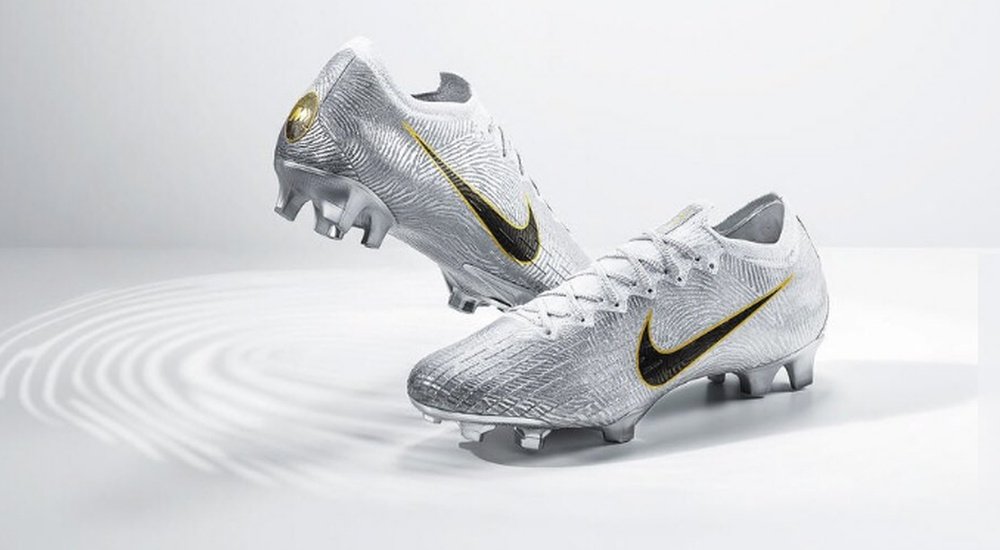 Nike ballon top d'or boots