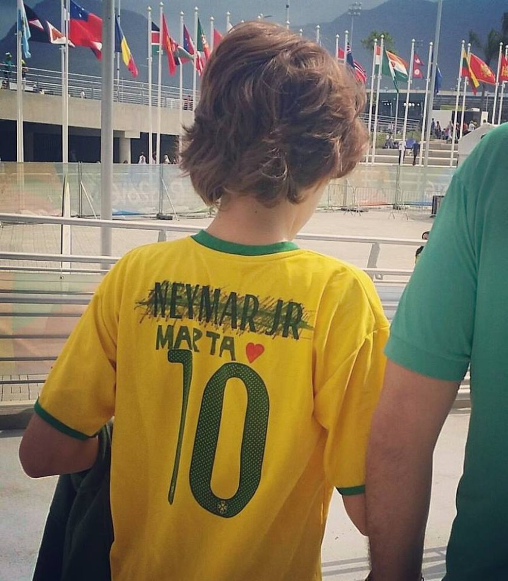 Marta se ha convertido en la futbolista favorita de este aficionado de Brasil. Twitter