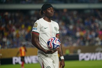 Madueke agrees terms with Arsenal. EFE