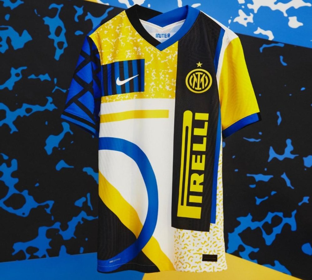 Inter de Milão divulga primeira camisa com novo escudo. Twitter/ Inter