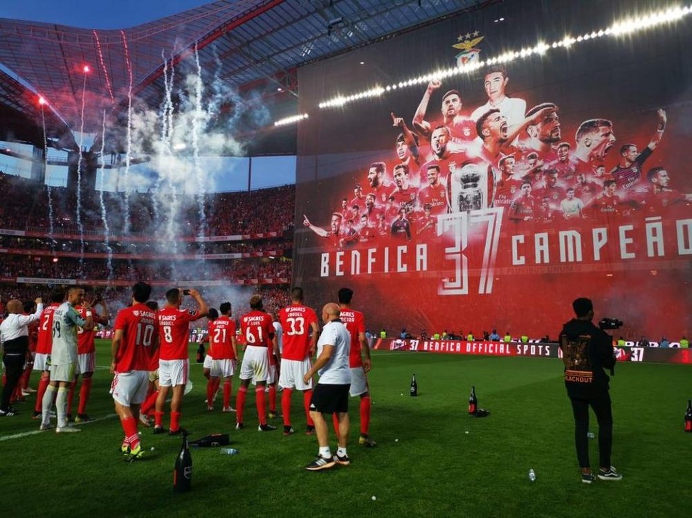 O Benfica conquista o seu 37º título português. Twitter @SLBenfica