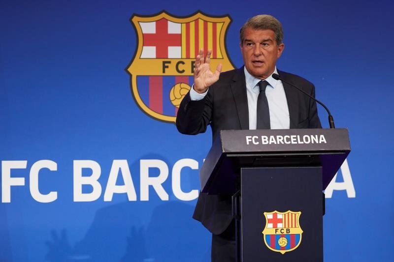 Laporta pretende hacer cambios en los Estatutos del Barcelona. EFE