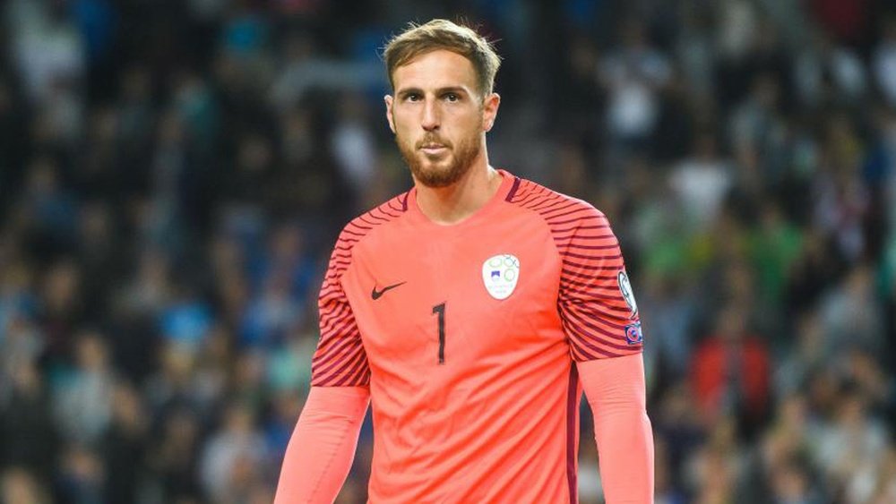 Oblak wants to play the World Cup with his national team. AFP