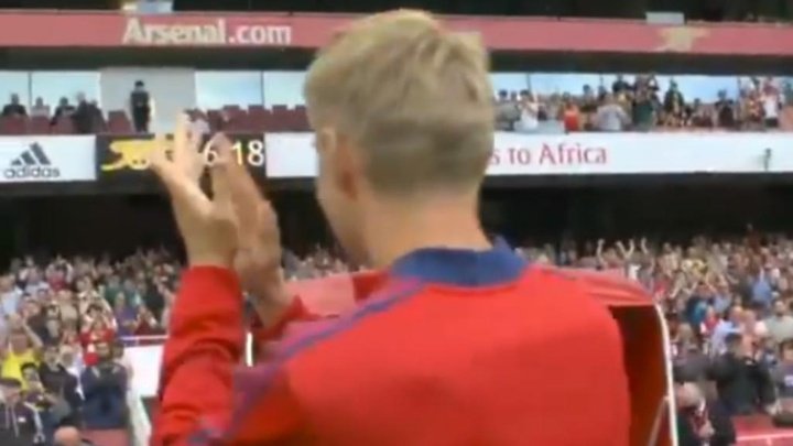 El Arsenal presentó a Odegaard ante la afición 'gunner'