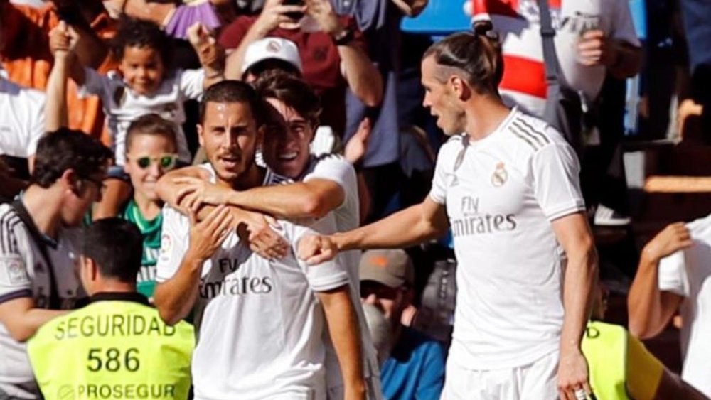 Al Madrid se le van 30 'kilos' en los sueldos de Hazard y Bale. EFE