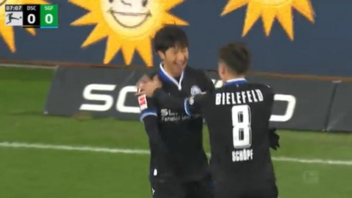 Okugawa, un goleador pegado a la banda que amenaza al Eintracht de Frankfurt