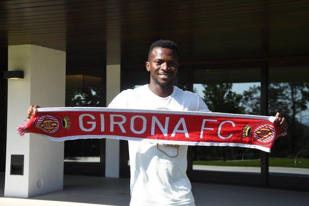 El nigeriano fue presentado como nuevo jugador del cuadro de Machín. GironaFC