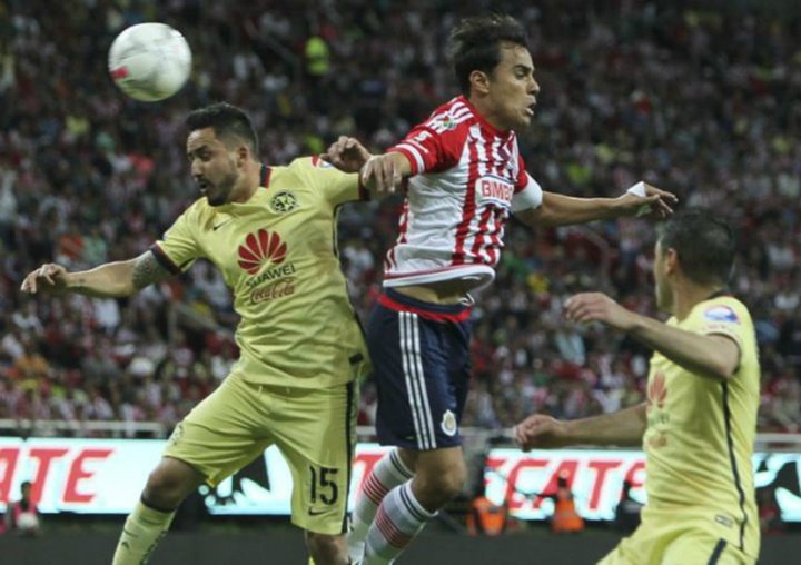 Omar Bravo deja Chivas y pone rumbo a la NASL