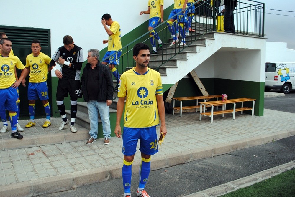 Omar formó parte de la cantera de la Unión Deportiva Las Palmas. UDLasPalmas
