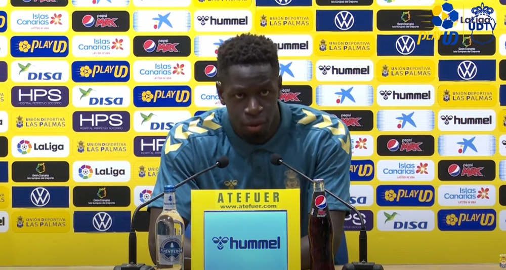 Mfulu acudió a rueda de prensa para hablar sobre el derbi ante el Tenerife. Twitter/UDLP_Oficial