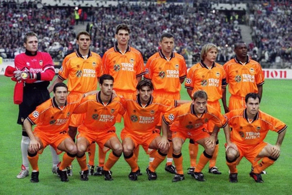 Once del Valencia en la final de la Champions del 2000. UEFA
