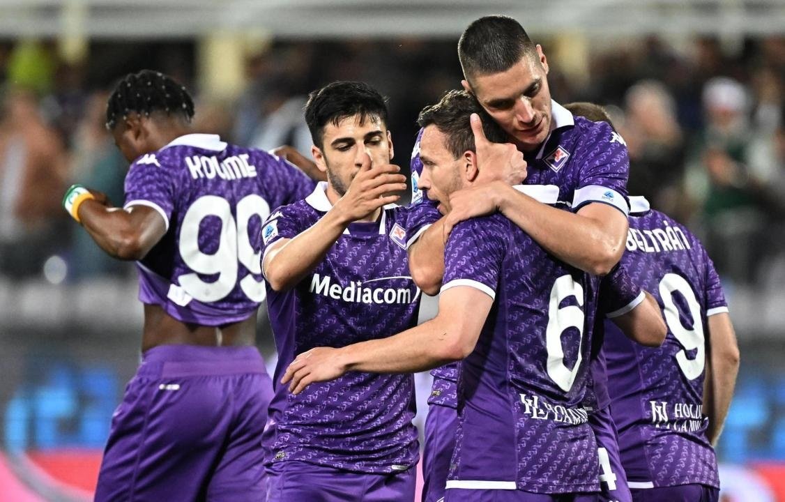 La Fiorentina venció por 2-1 al monza. EFE