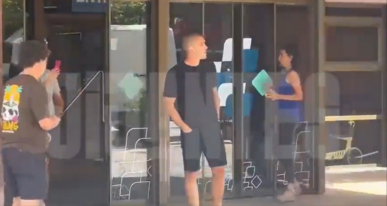 Oriol Romeu has been spotted in Barcelona. Screenshot/Jijantes