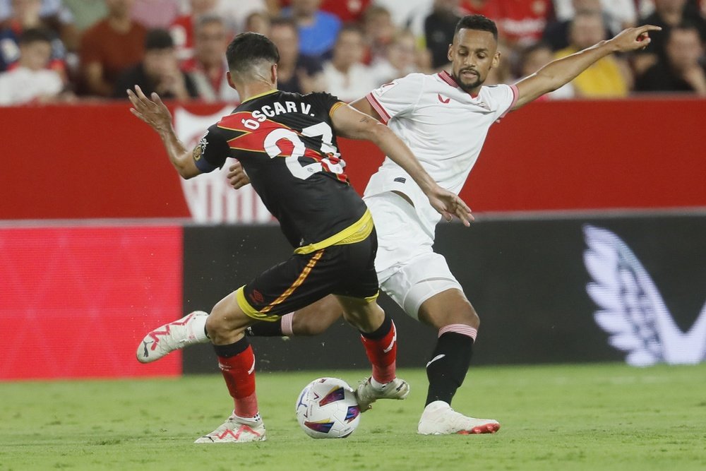 El Sevilla empató contra el Rayo Vallecano en la Liga. EFE