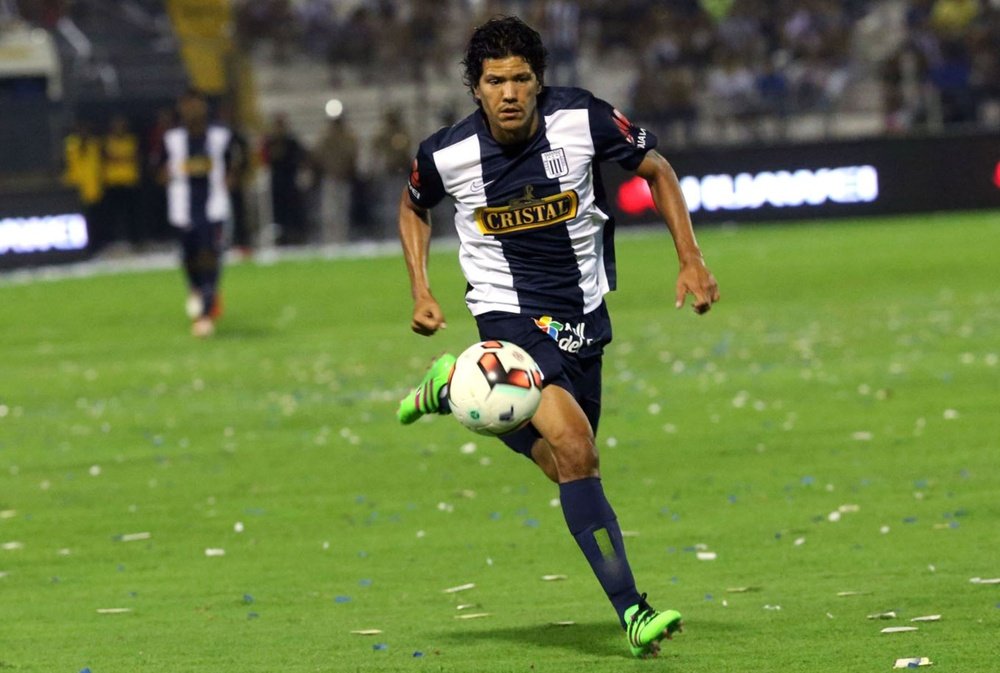 Vílchez podría cambiar el Alianza de Lima peruano por el Atlético Nacional de Colombia. LaPrimera