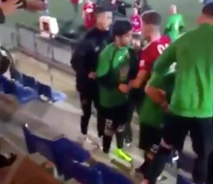 La lamentable pelea en un choque de fútbol regional en Castelldefels