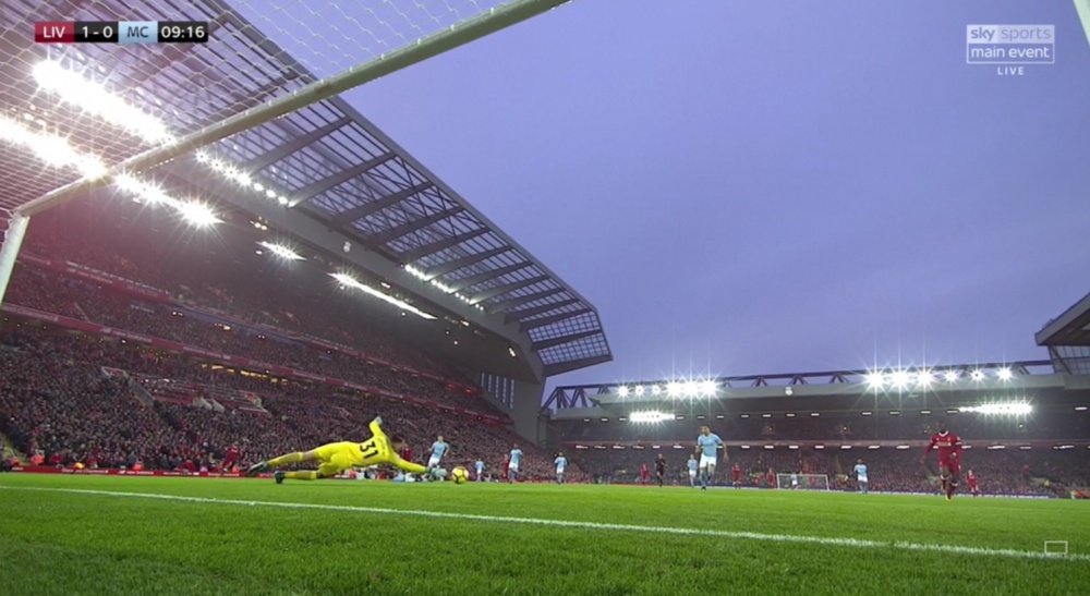 Oxlade-Chamberlain's opener against Manchester City at Anfield. Twitter/SkySports