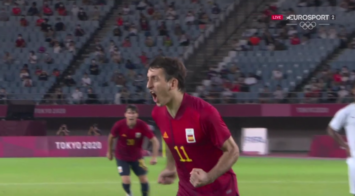 Rafa Mir hat-trick helps Spain make semi-finals in dramatic fashion!