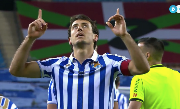 Oyarzabal scored for Real Sociedad from penalty spot after VAR review