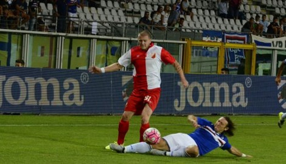 Ozegovic, de la Vojvodina, en un choque ante la Sampdoria. Youtube