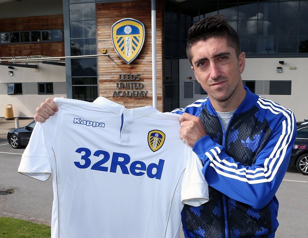 El jugador español firmará en breve para pertencer a título definitivo al Leeds. LeedsUnited