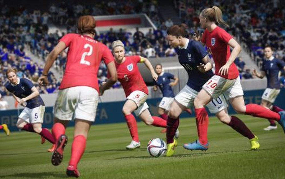 Pantallazo del FIFA 16, en el que por primera vez aparecerá el fútbol femenino.
