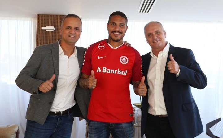 OFFICIEL : Guerrero rejoint un autre grand du Brésil