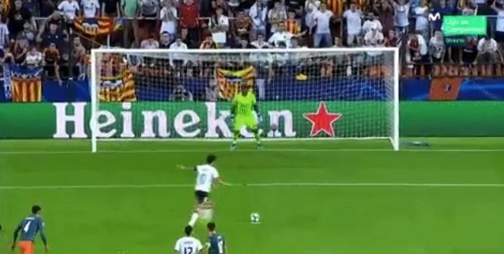 Parejo mandó a las nubes un penalti con 0-1