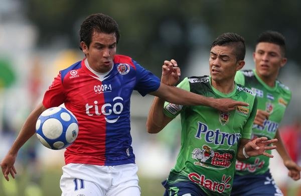 FAS cierra la primera vuelta de la liga salvadoreña como líder a pesar de su derrota