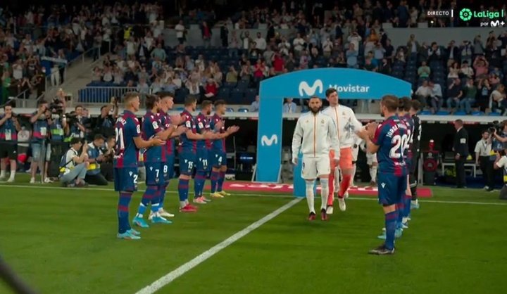 Levante did pay tribute to Madrid. Screenshot/MovistarLaLiga