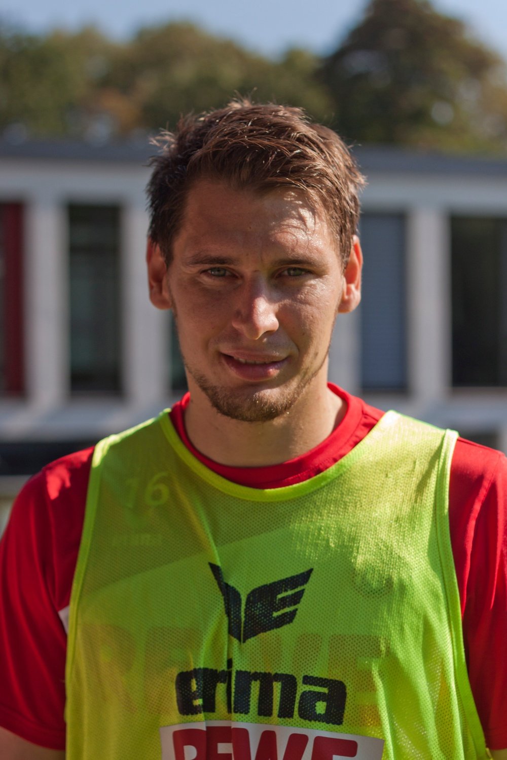 Patrick Heilmes durante un entrenamiento oficial con el FC Köln. Mr.CMBurns