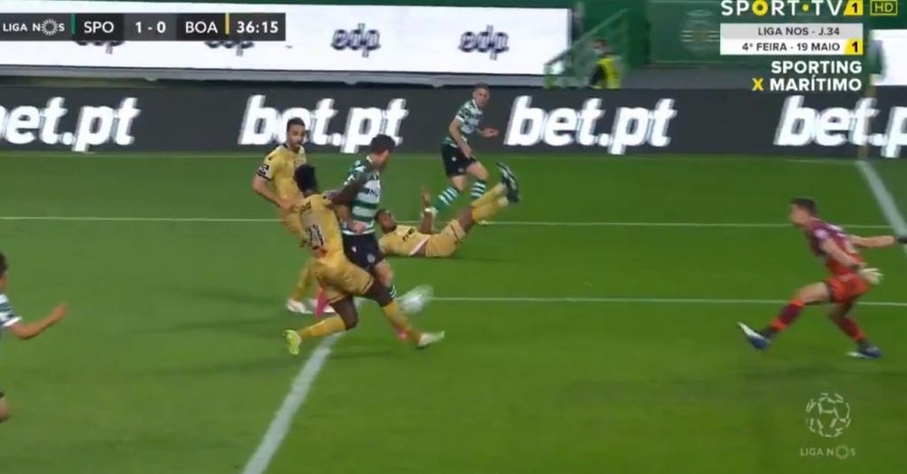 Paulinho abre o placar para o Sporting contra o Boavista 11/05/2021. Captura