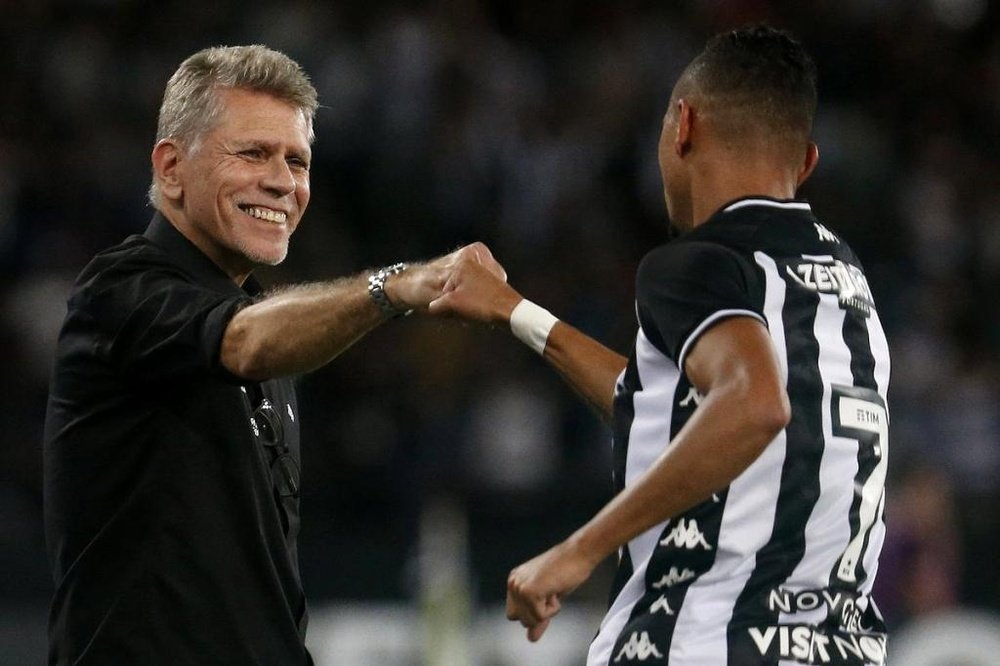 Botafogo saca la renta mínima en el primer asalto. Botafogo