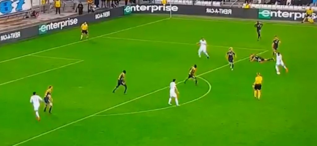 Payet's belter was ruled out for Marseille. Twitter